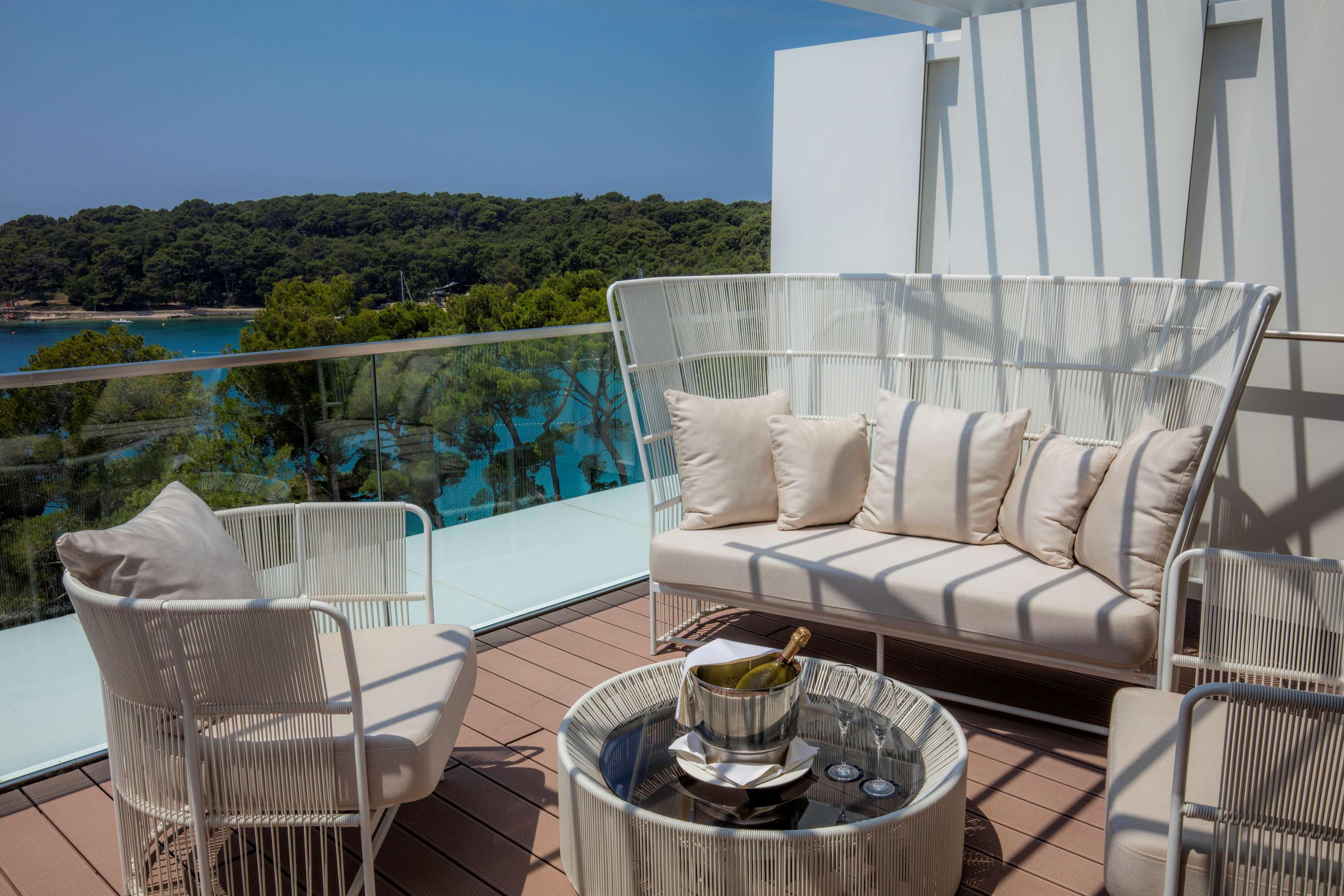 Hotel Bellevue Мали-Лошинь Экстерьер фото