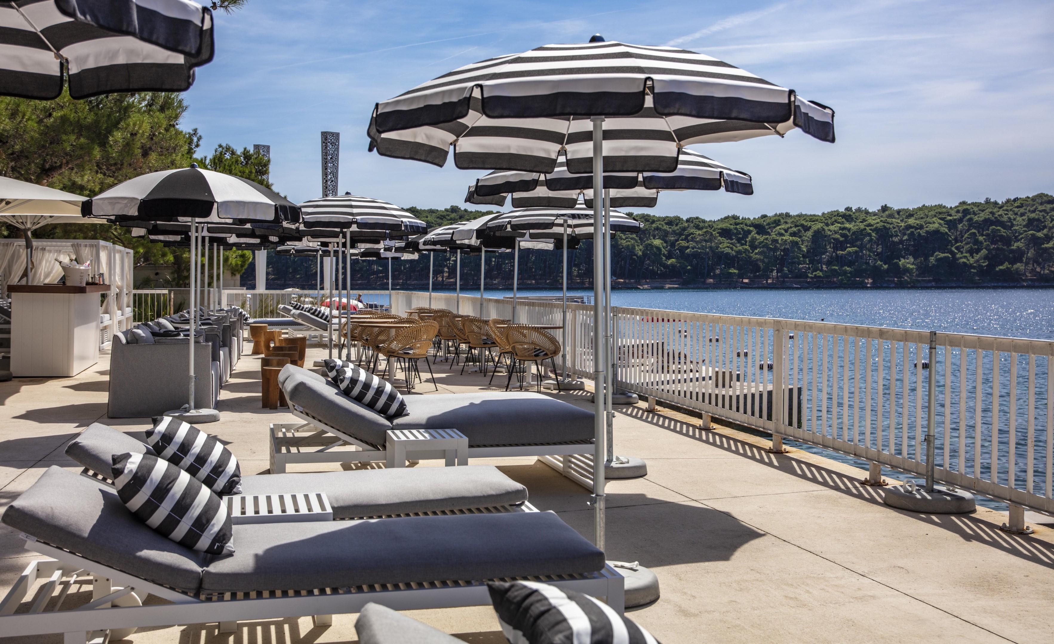 Hotel Bellevue Мали-Лошинь Экстерьер фото