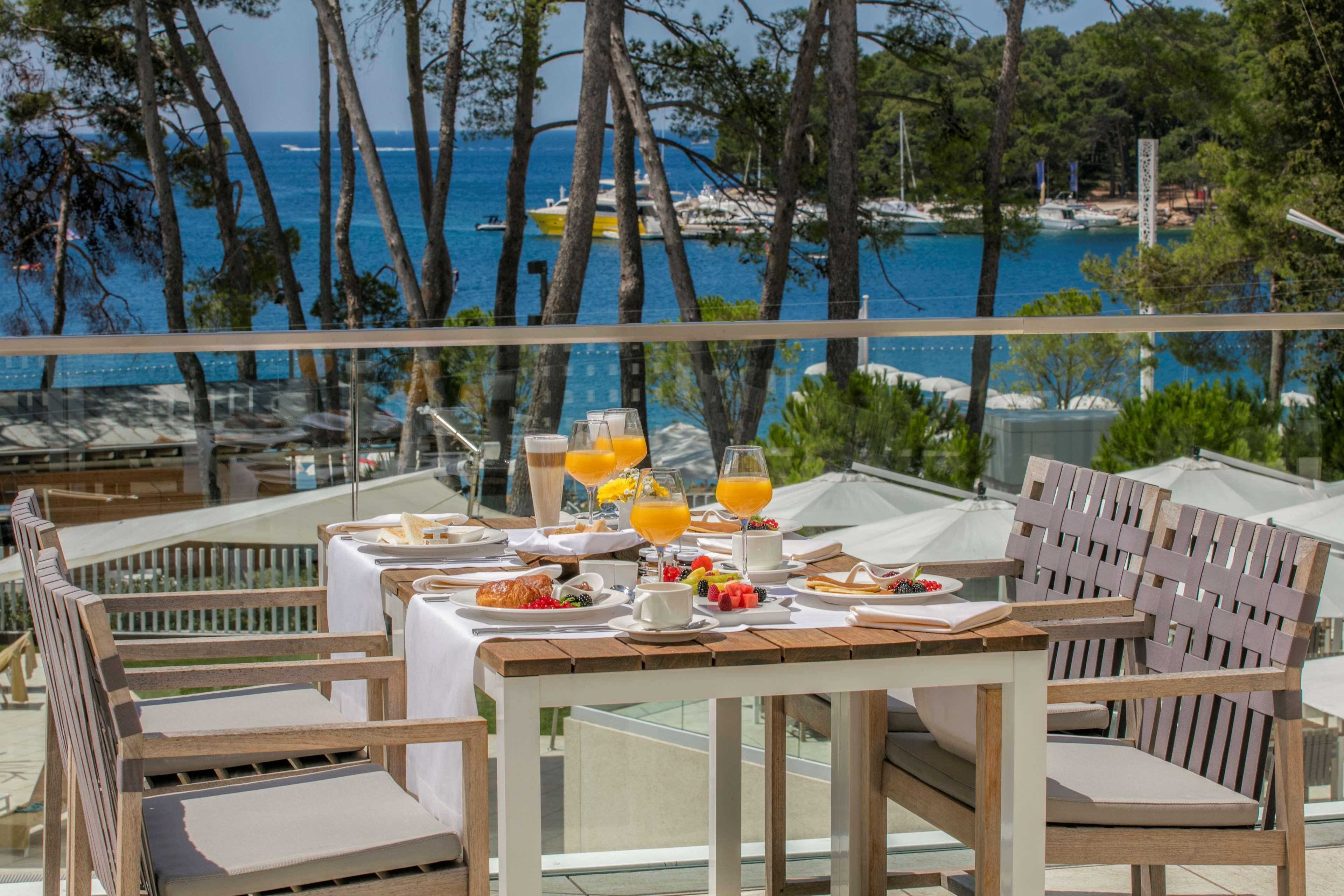 Hotel Bellevue Мали-Лошинь Экстерьер фото